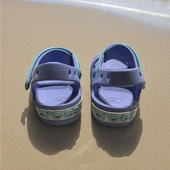 CROCS Kids Bayaband Sandals. Purple Turquoise. Size US 2. - Picture 5 of 9